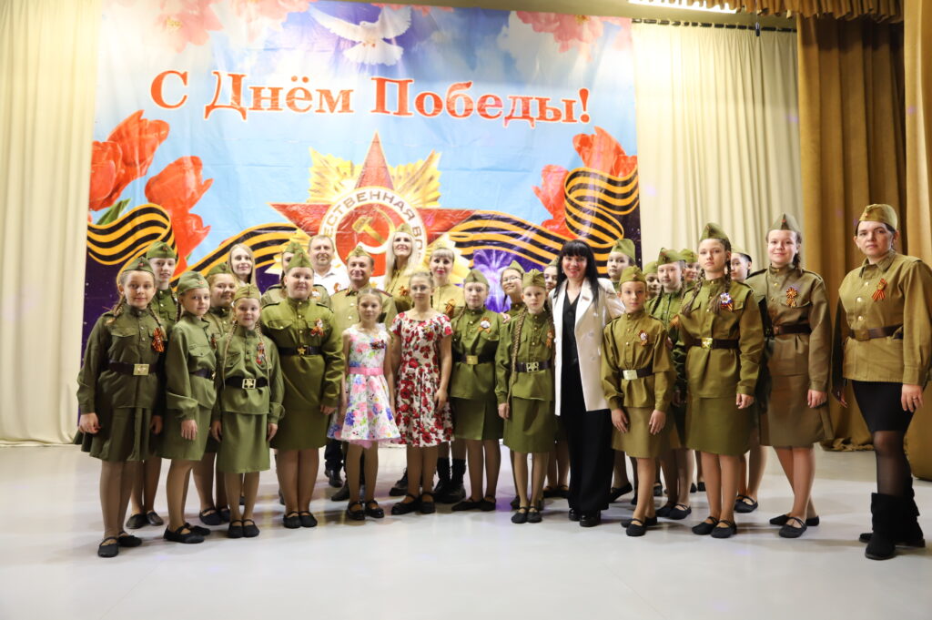 Искусство народа в тылу и окопах