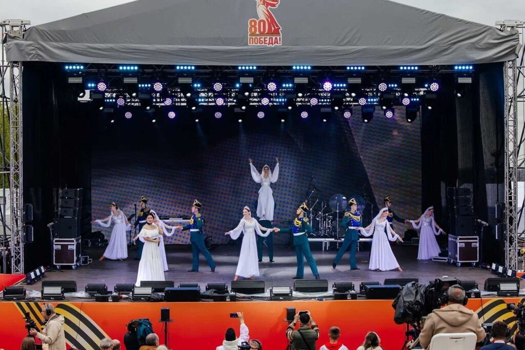 Открыли Международный фестиваль-конкурс патриотической песни «Солдатский конверт — 2025» в Ставрополе!