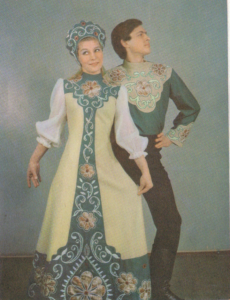 Молодежный костюм для хоровода Молодежный костюм для хоровода