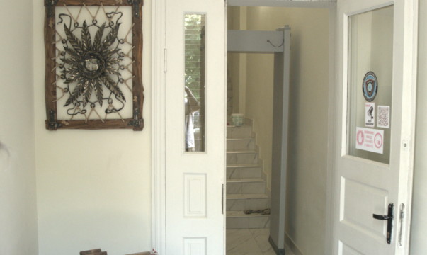 Вход в учреждение