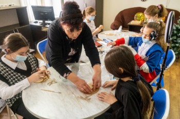 Мастер класс по лепке новогоднего снеговика
