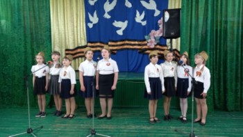 Фронтовые бригады продолжили поздравлять жителей края с наступающим праздником Великой Победы