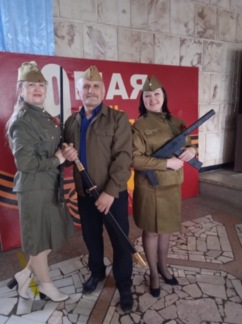 Фронтовые бригады продолжили поздравлять жителей края с наступающим праздником Великой Победы