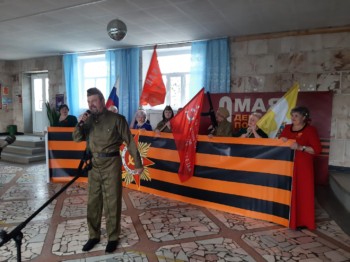 Фронтовые бригады продолжили поздравлять жителей края с наступающим праздником Великой Победы