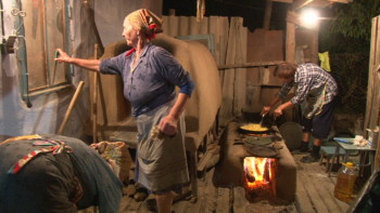 Выпечка пирогов с кашей для Храмового обеда