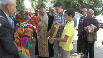 Встреча иконы хозяевами праздника – семья Шкодриных