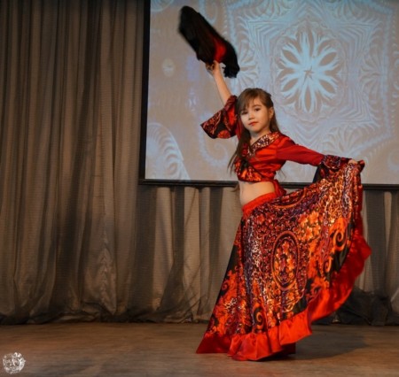 выставка декоративно-прикладного и изобразительного творчества «Россия женским именем зовётся»