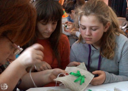 выставка декоративно-прикладного и изобразительного творчества «Россия женским именем зовётся»